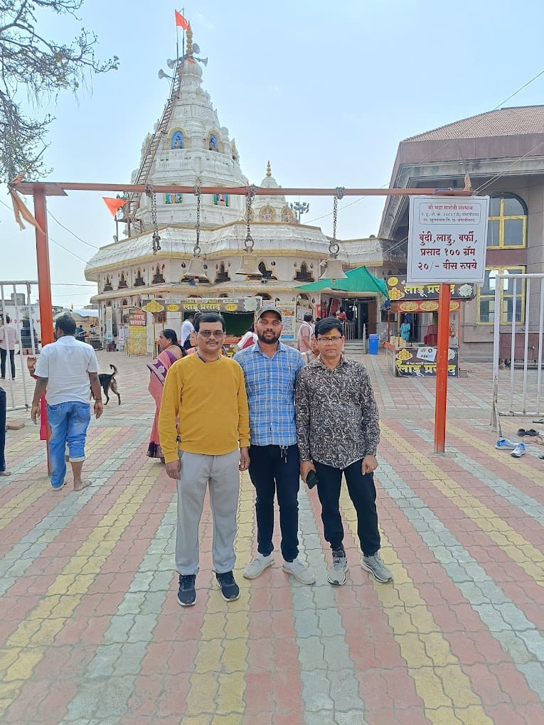 Happy Customer Babasaheb Gore with Miracle Cab Shirdi